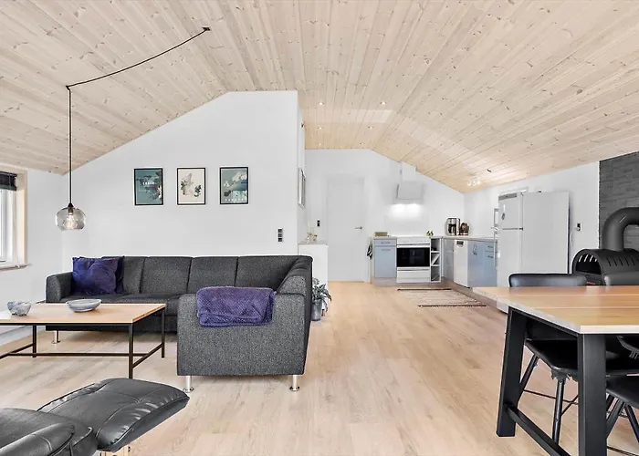 Semesterbostad Ha332-hals-lovsangervej-4 *